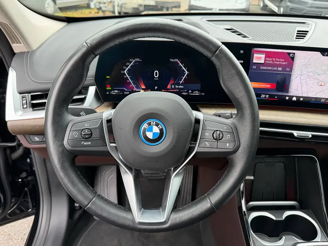 BMW X1 - Thumbnail 8