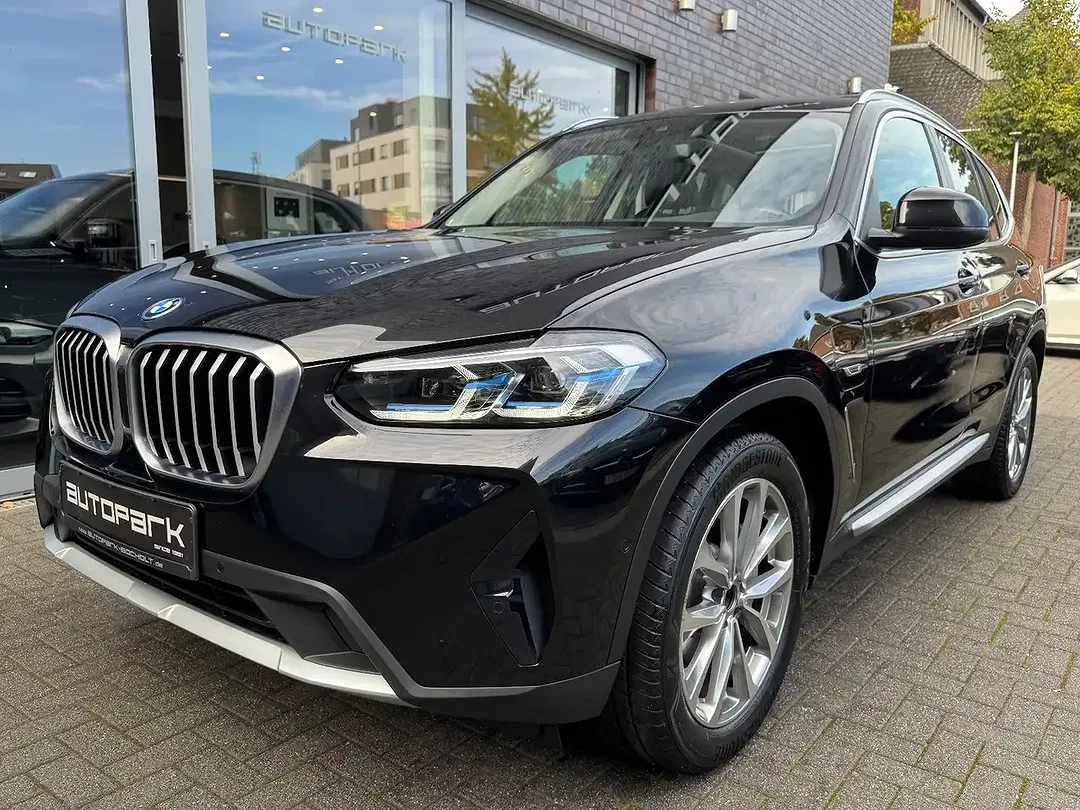 BMW X3 - Thumbnail 2