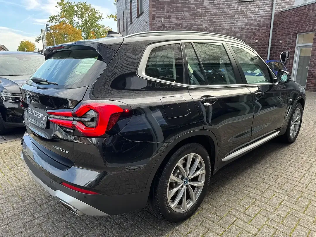 BMW X3 - Thumbnail 6