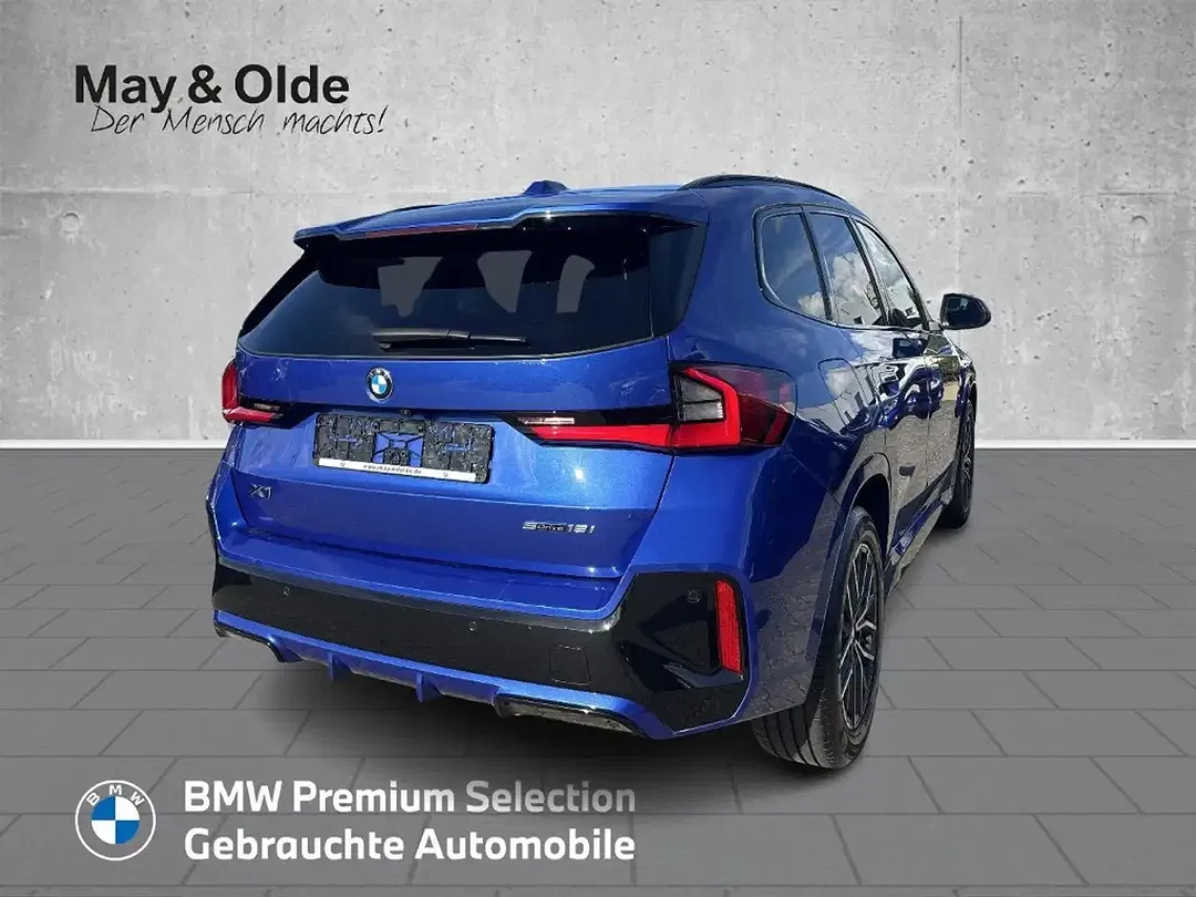BMW X1 - Thumbnail 3