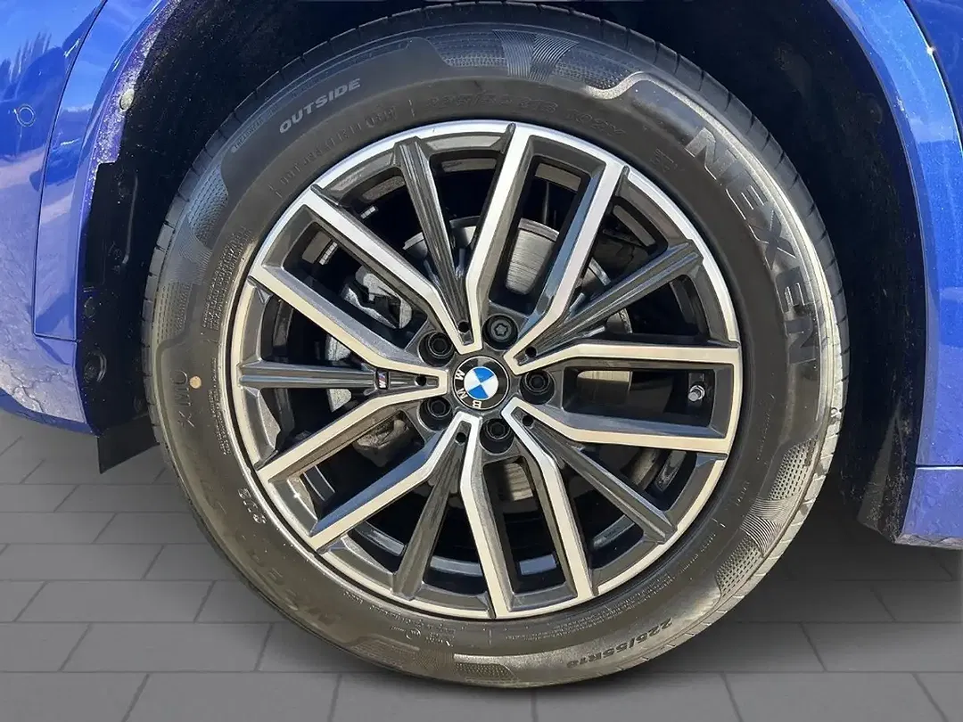 BMW X1 - Thumbnail 6