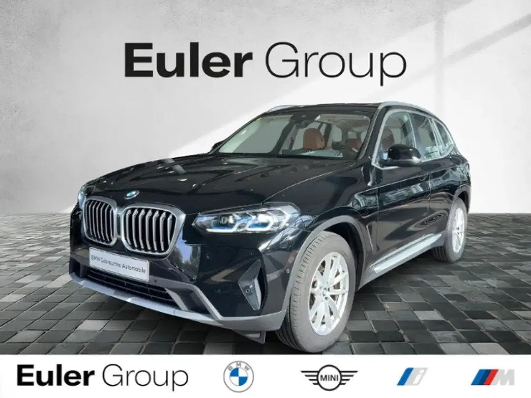 BMW X3 - Thumbnail 1