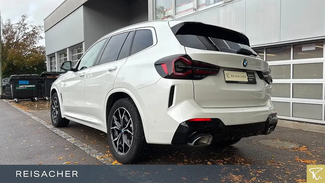 BMW X3 - Thumbnail 2