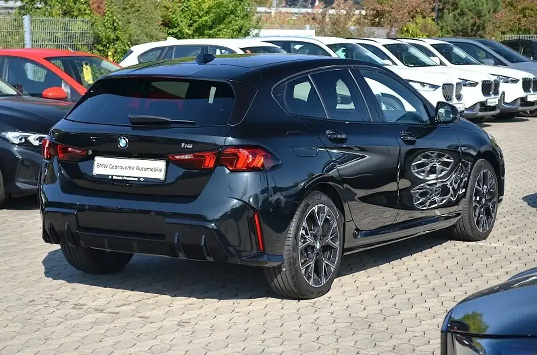 BMW 116 - Thumbnail 5