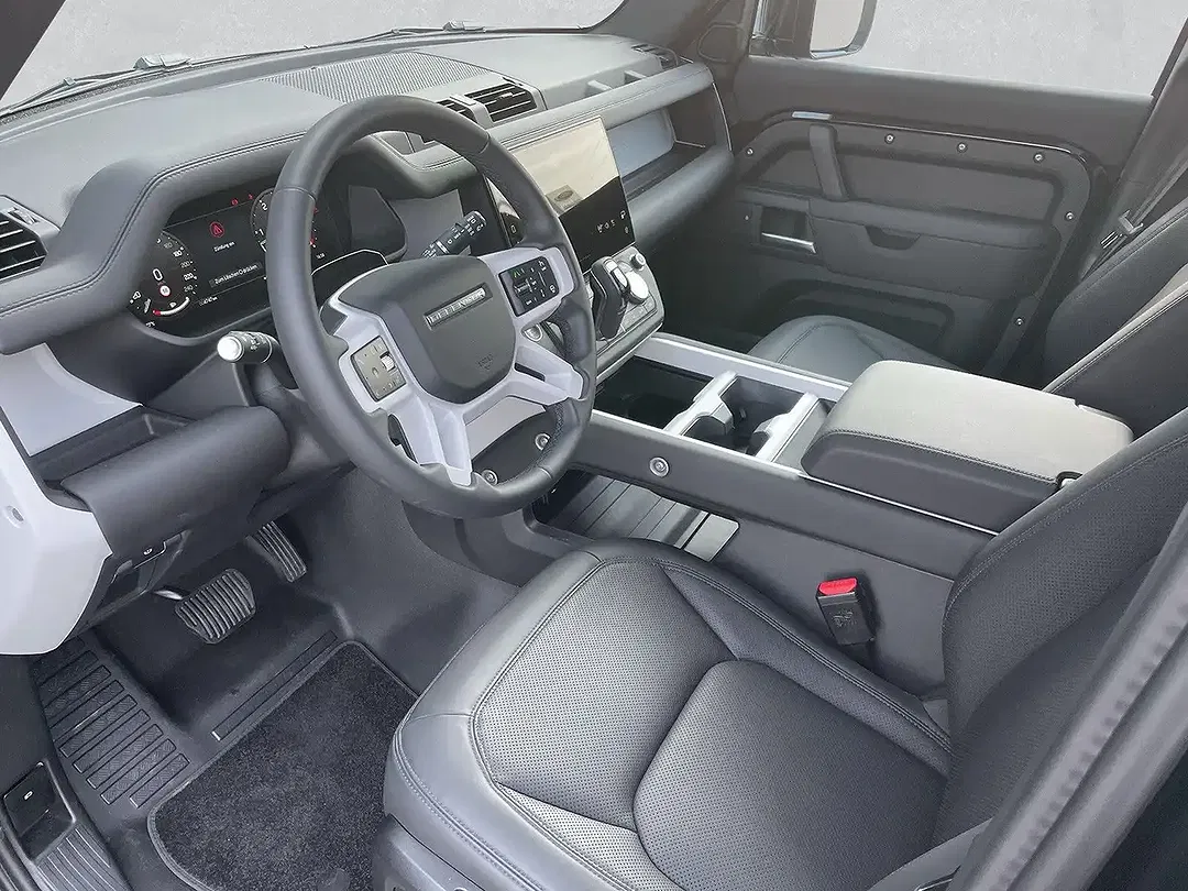 Land Rover Defender - Thumbnail 13