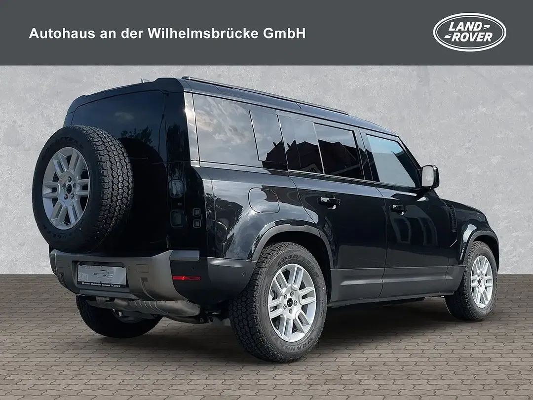 Land Rover Defender - Thumbnail 2