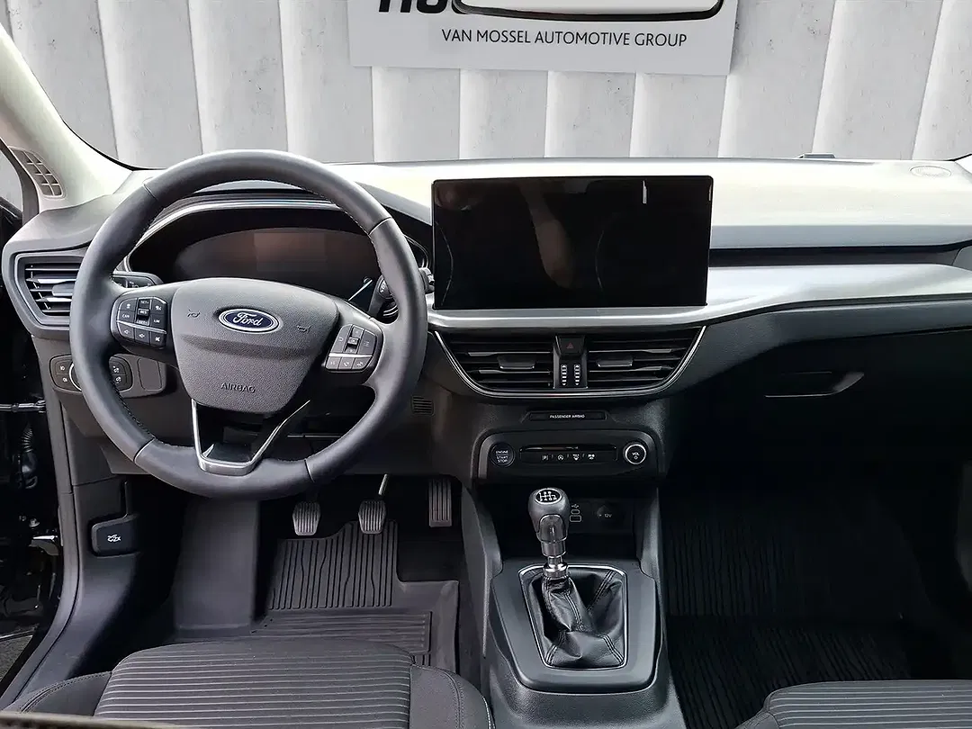 Ford Focus - Thumbnail 12