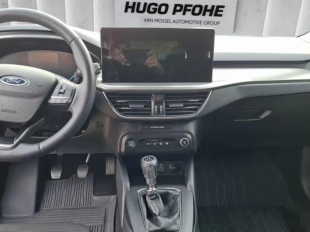 Ford Focus - Thumbnail 14