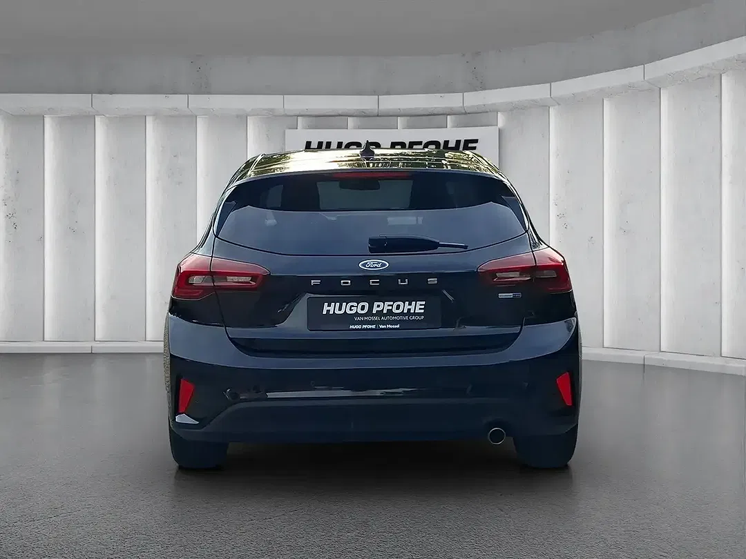 Ford Focus - Thumbnail 4