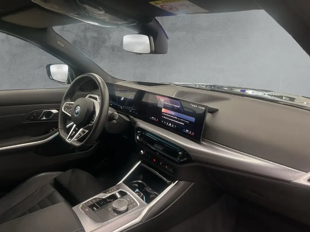 BMW 330 - Thumbnail 11