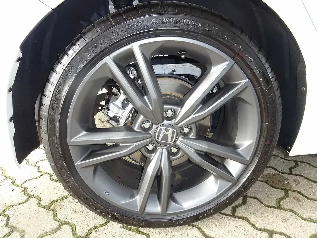 Honda Civic - Thumbnail 12