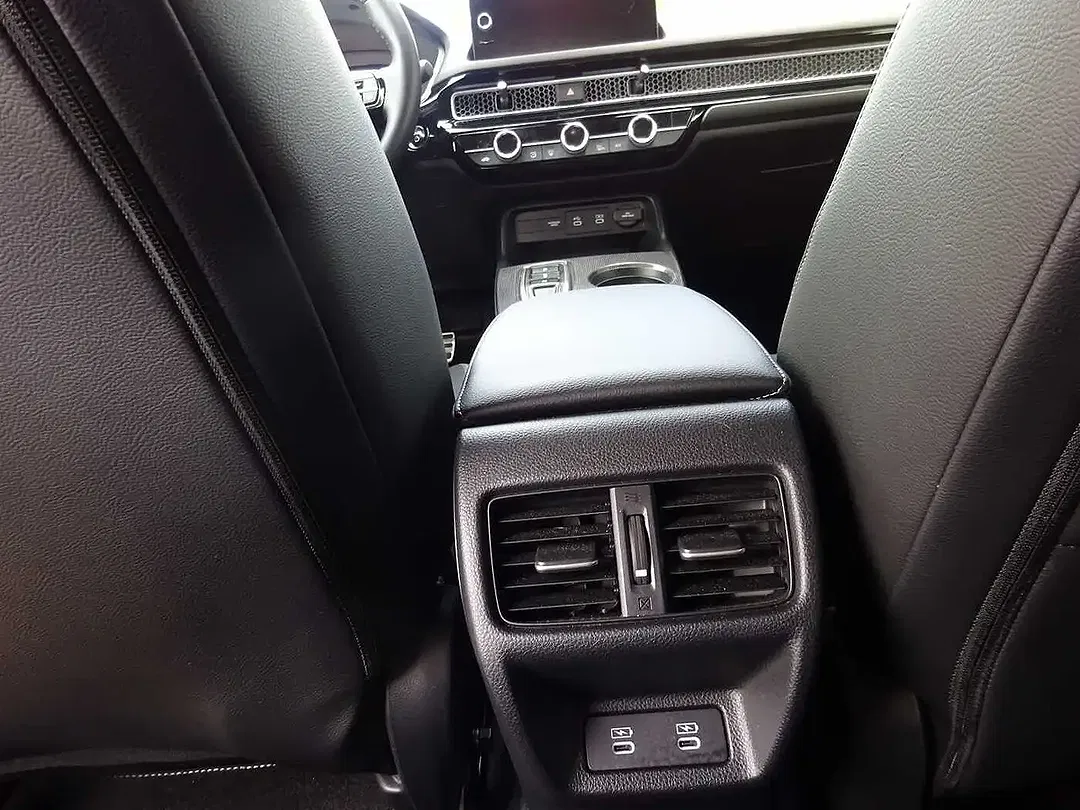 Honda Civic - Thumbnail 13