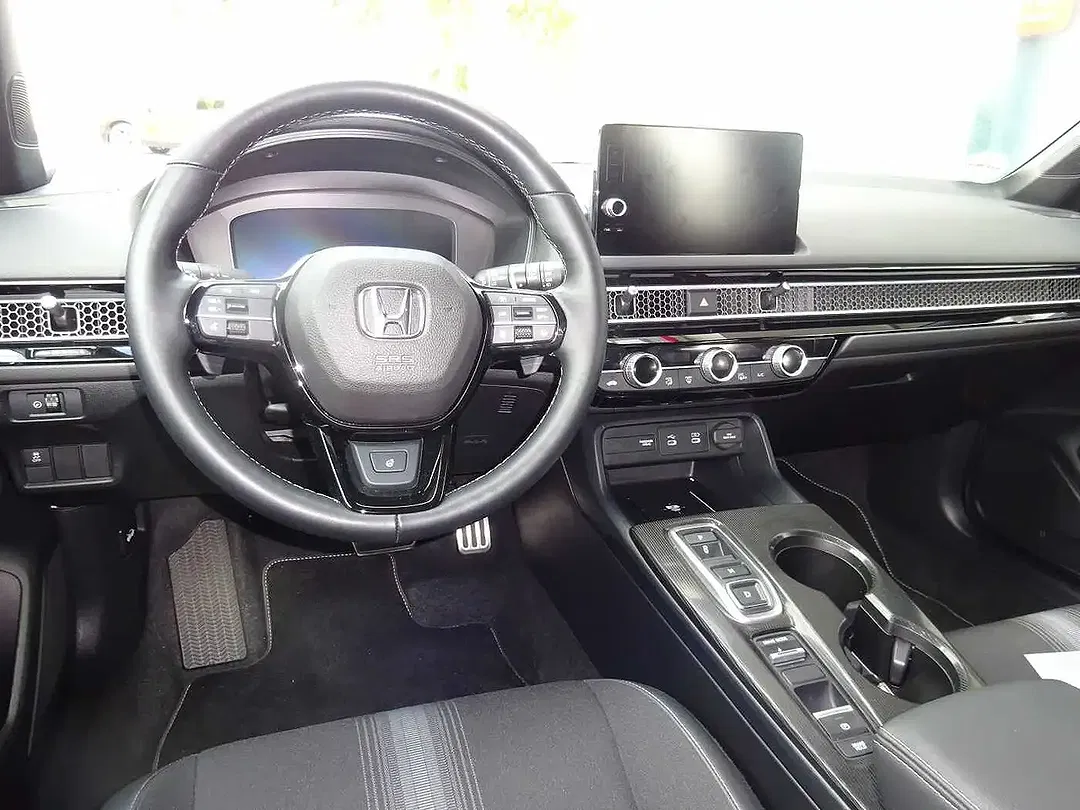 Honda Civic - Thumbnail 14