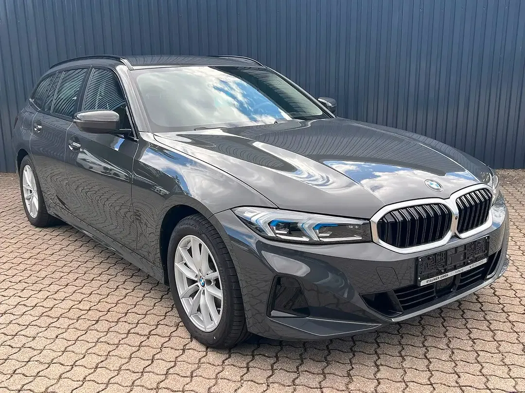 BMW 320 - Thumbnail 5