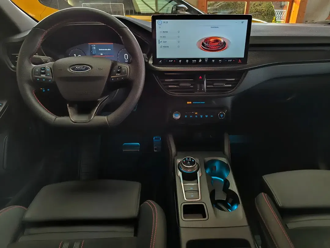 Ford Kuga - Thumbnail 11