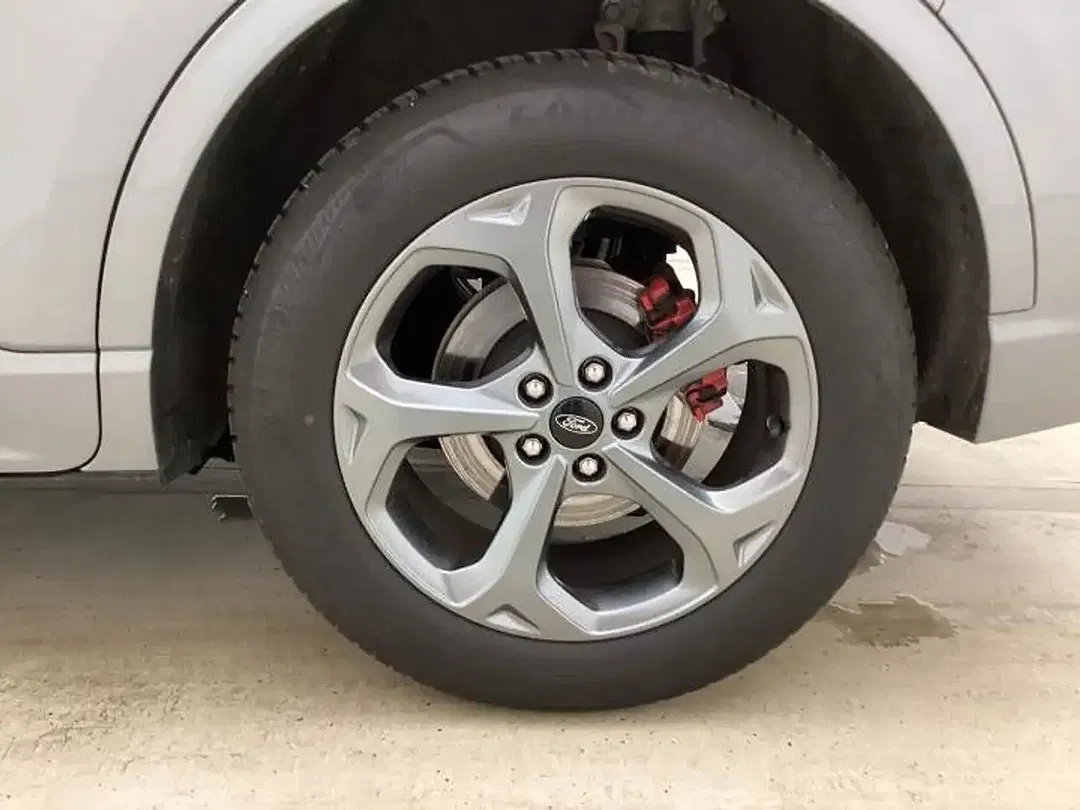 Ford Kuga - Thumbnail 3