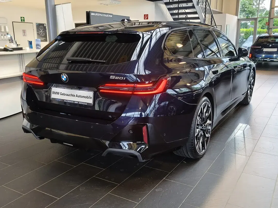 BMW 520 - Thumbnail 7