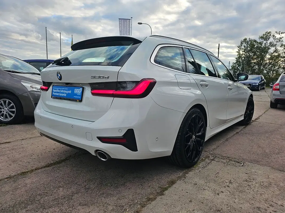 BMW 320 - Thumbnail 2