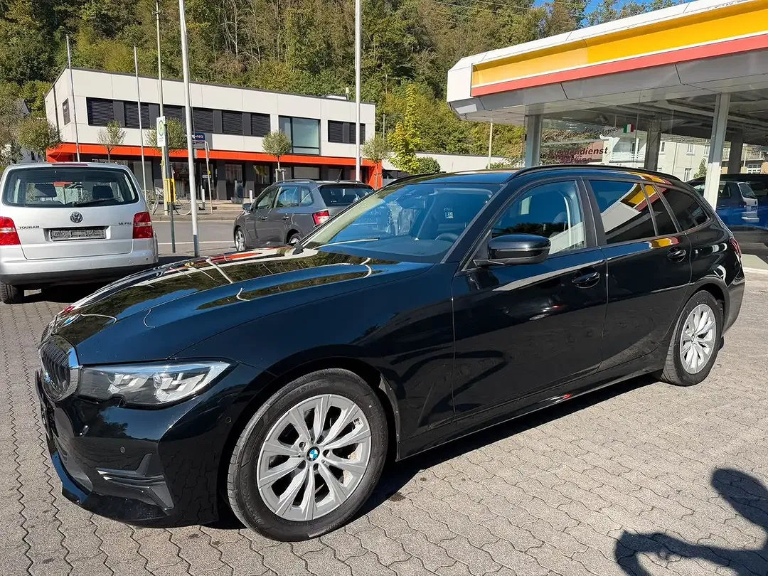 BMW 318 - Thumbnail 1