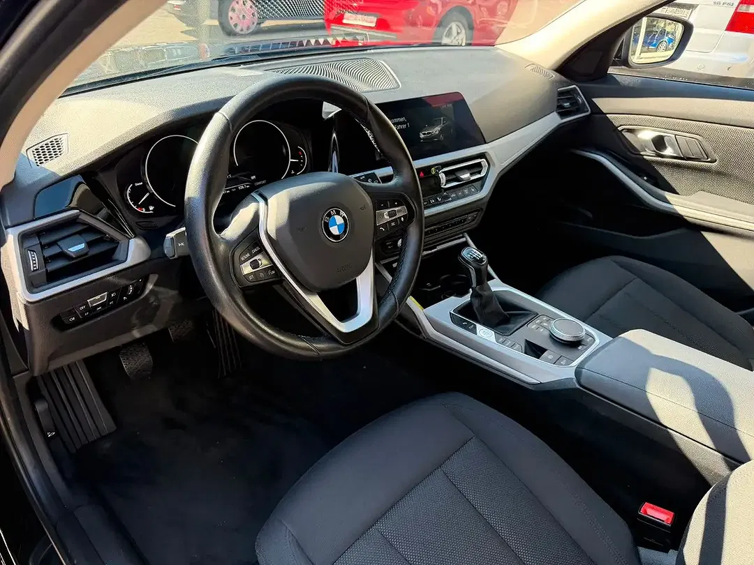 BMW 318 - Thumbnail 8