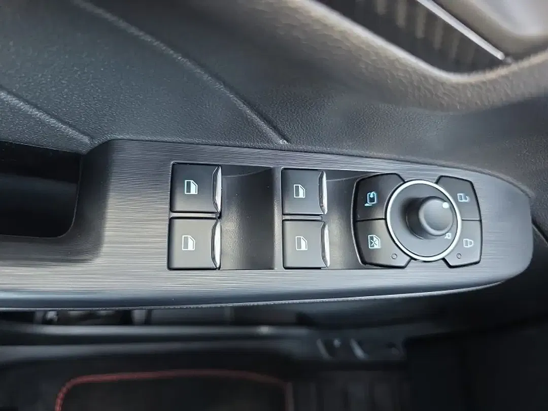 Ford Kuga - Thumbnail 22