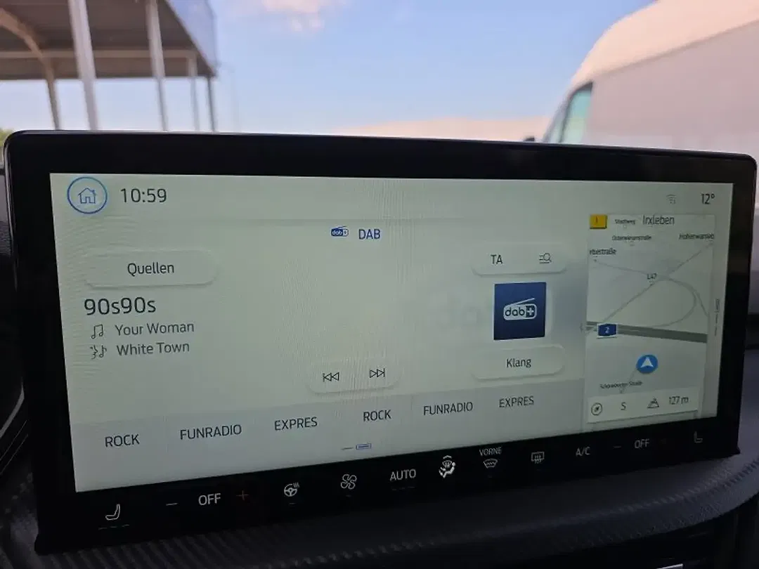 Ford Kuga - Thumbnail 28