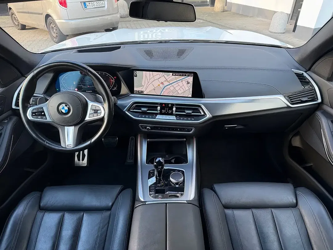 BMW X5 - Thumbnail 3
