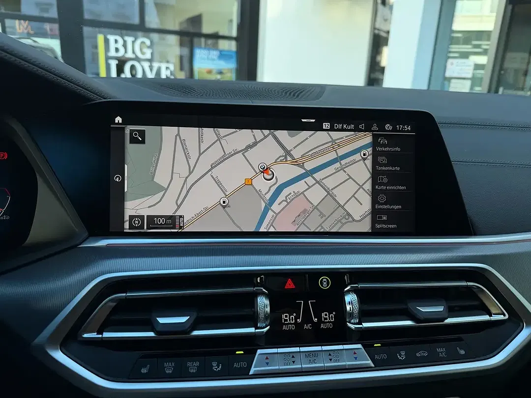 BMW X5 - Thumbnail 9