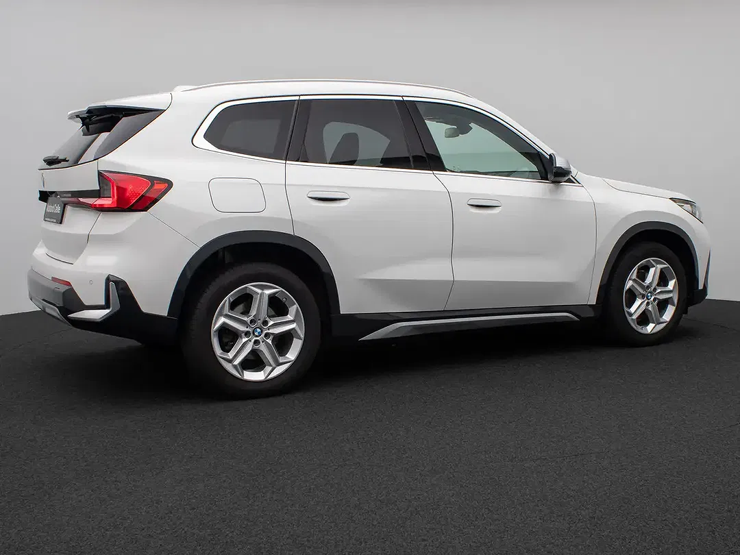 BMW X1 - Thumbnail 6