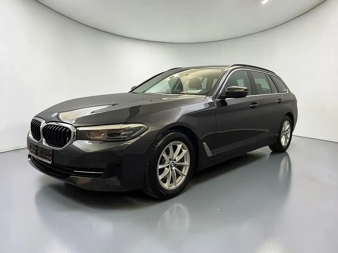 BMW 520 - Thumbnail 1