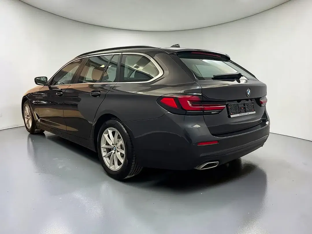 BMW 520 - Thumbnail 4