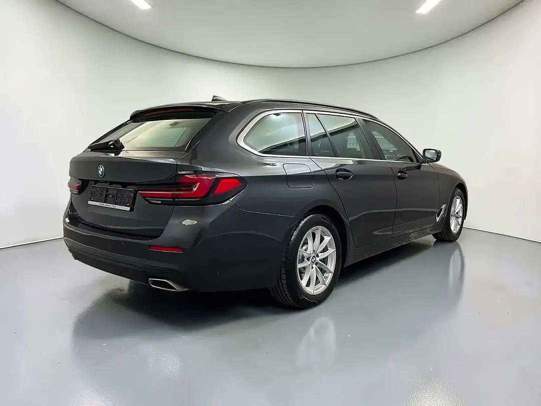 BMW 520 - Thumbnail 6