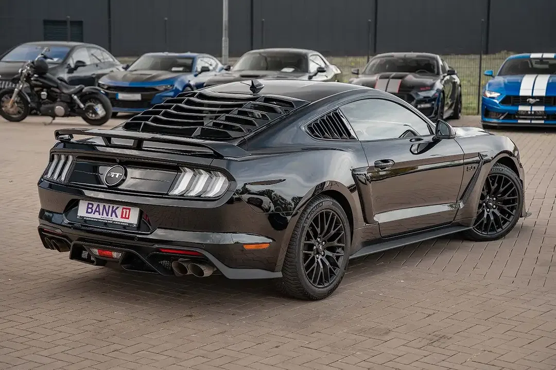 Ford Mustang - Thumbnail 13