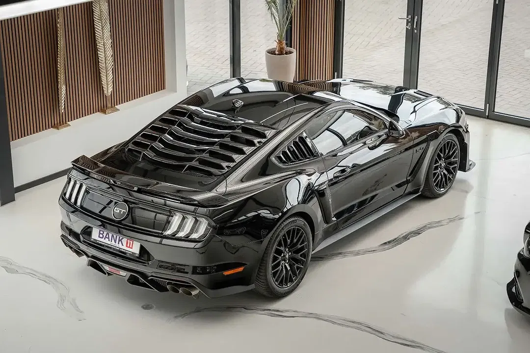 Ford Mustang - Thumbnail 6