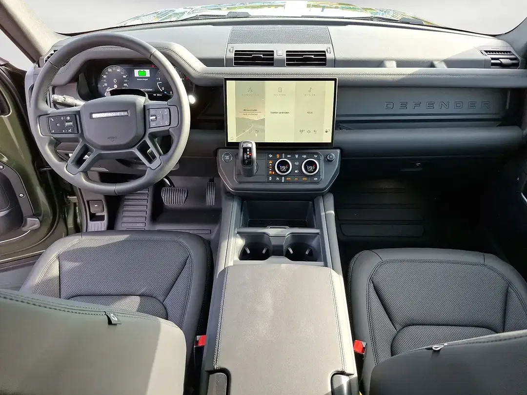 Land Rover Defender - Thumbnail 11