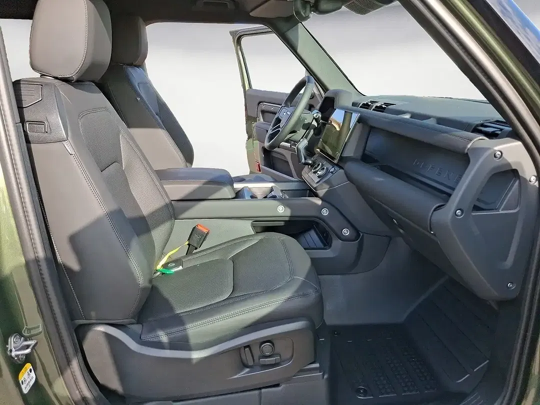 Land Rover Defender - Thumbnail 12