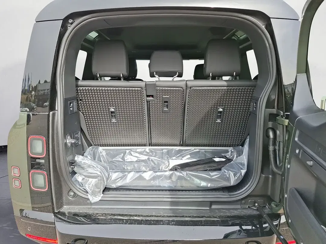 Land Rover Defender - Thumbnail 14