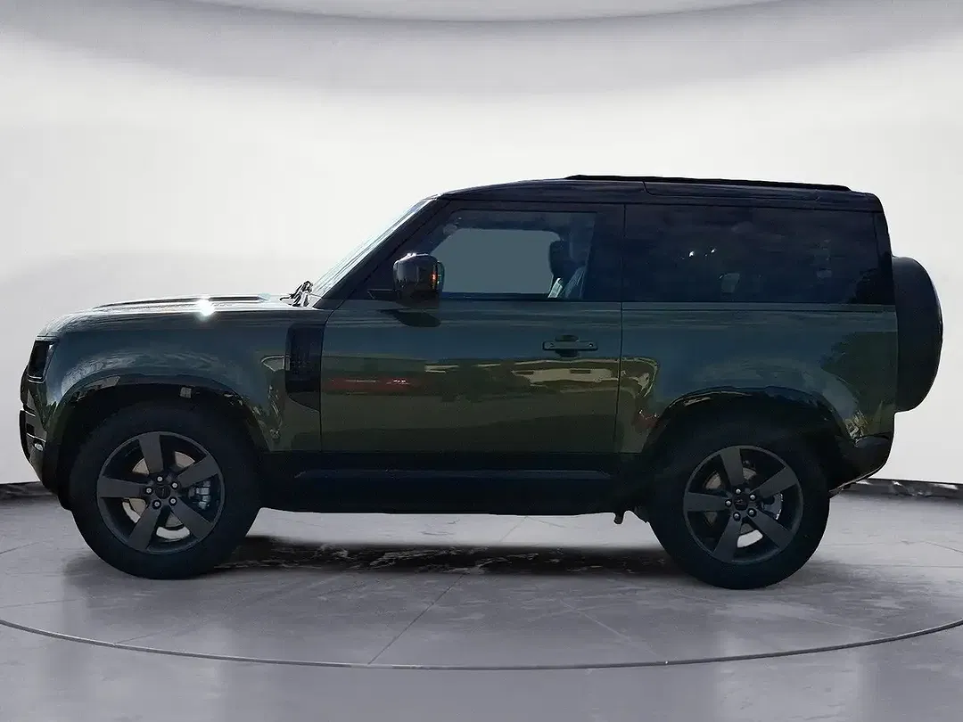 Land Rover Defender - Thumbnail 2