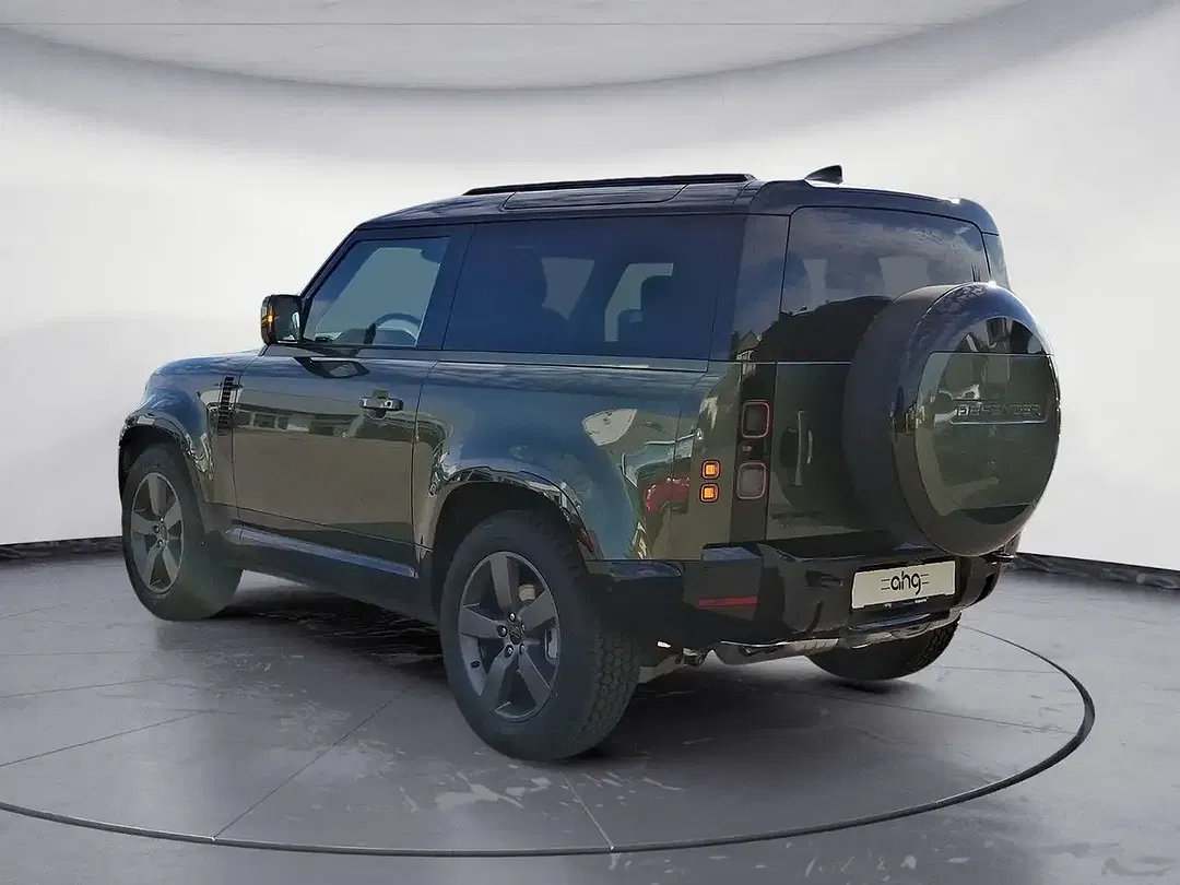 Land Rover Defender - Thumbnail 3