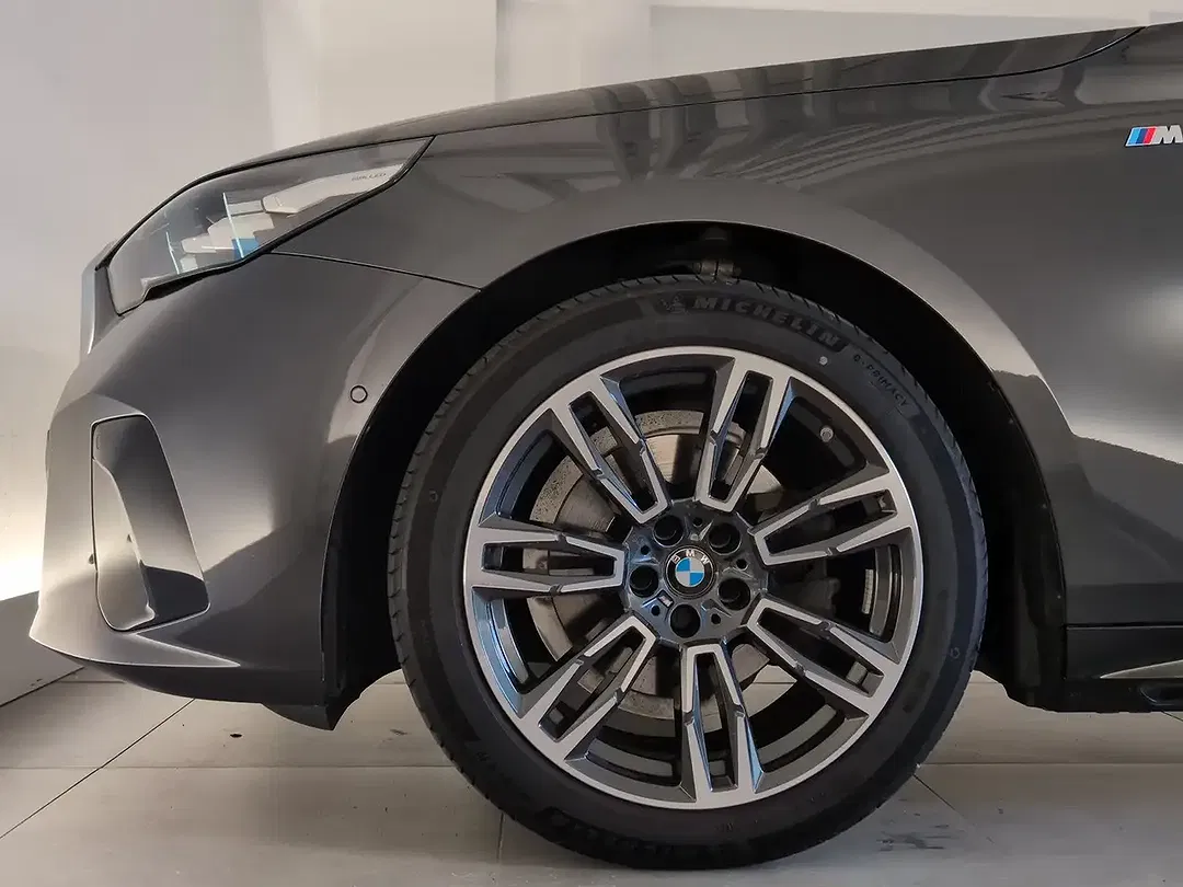 BMW 520 - Thumbnail 11