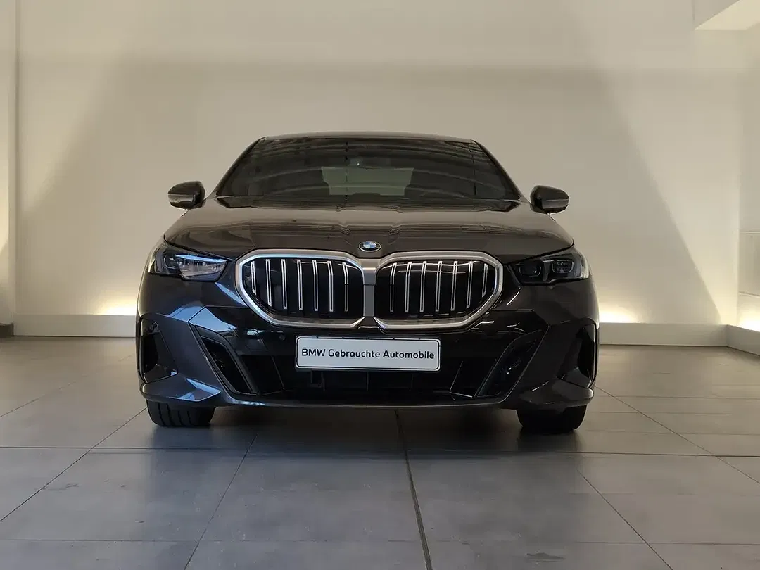 BMW 520 - Thumbnail 3