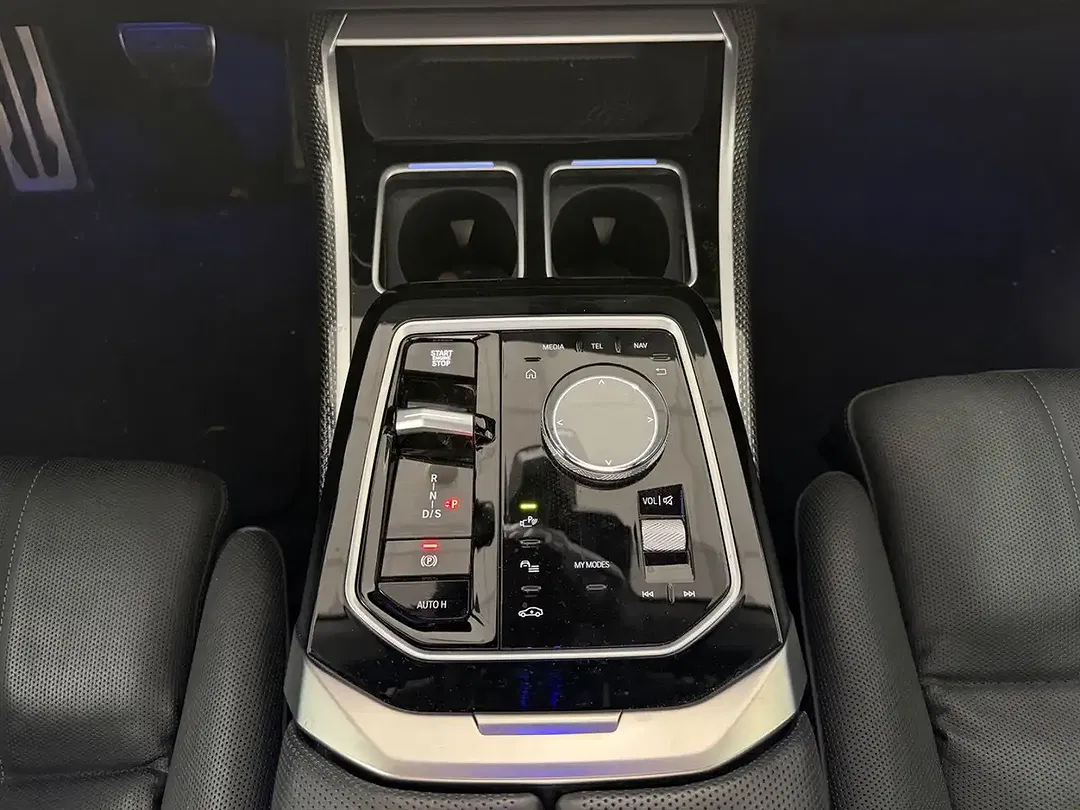 BMW 760 - Thumbnail 22