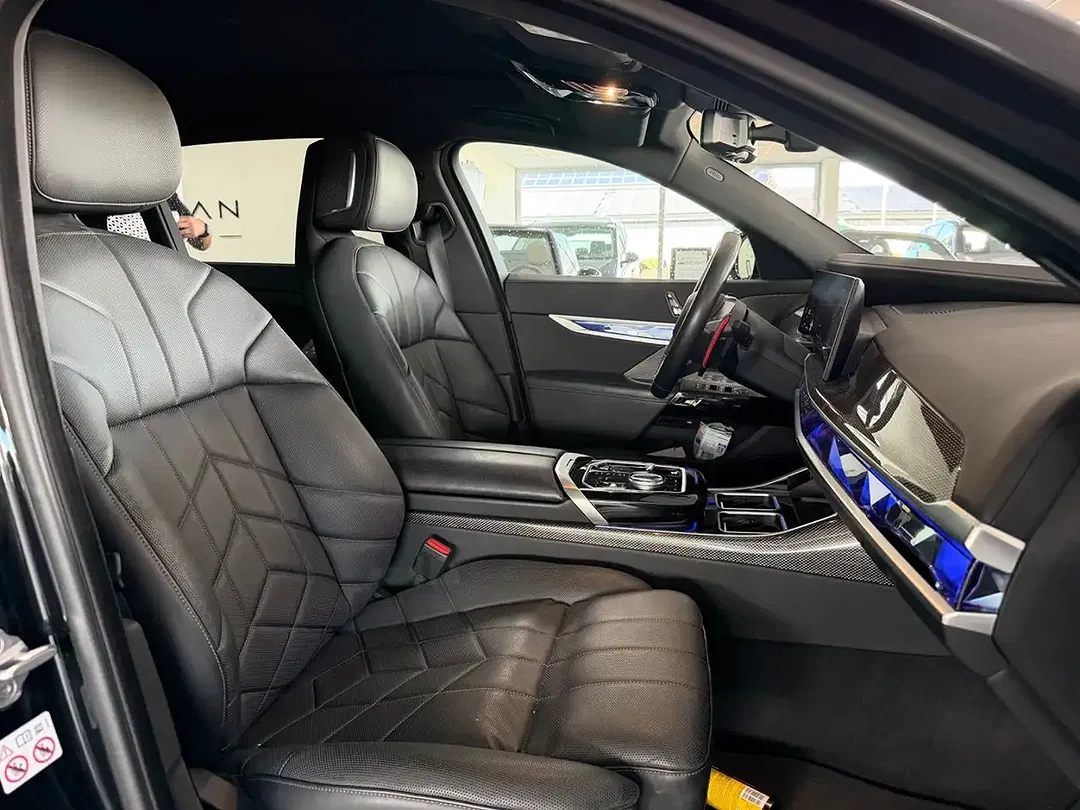 BMW 760 - Thumbnail 9