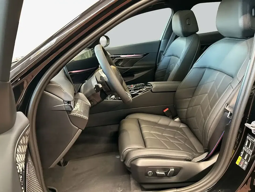 BMW 550 - Thumbnail 11