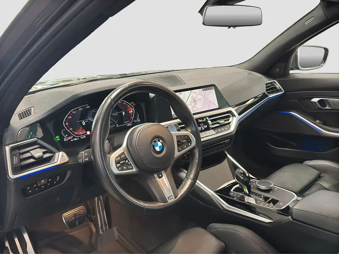 BMW 320 - Thumbnail 12
