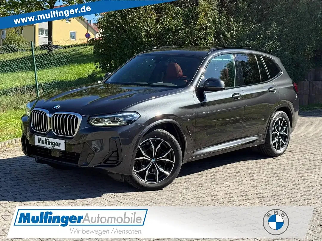 BMW X3 - Thumbnail 1