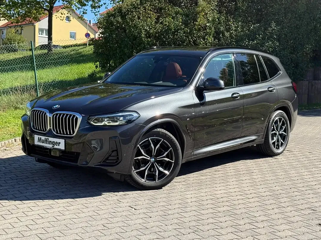 BMW X3 - Thumbnail 2
