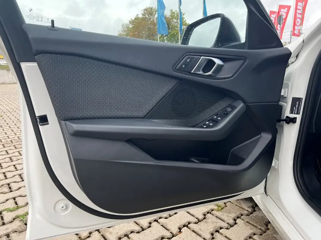 BMW 116 - Thumbnail 11