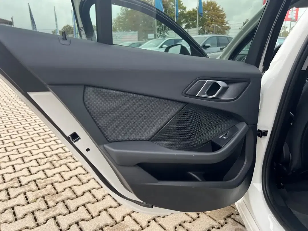 BMW 116 - Thumbnail 14