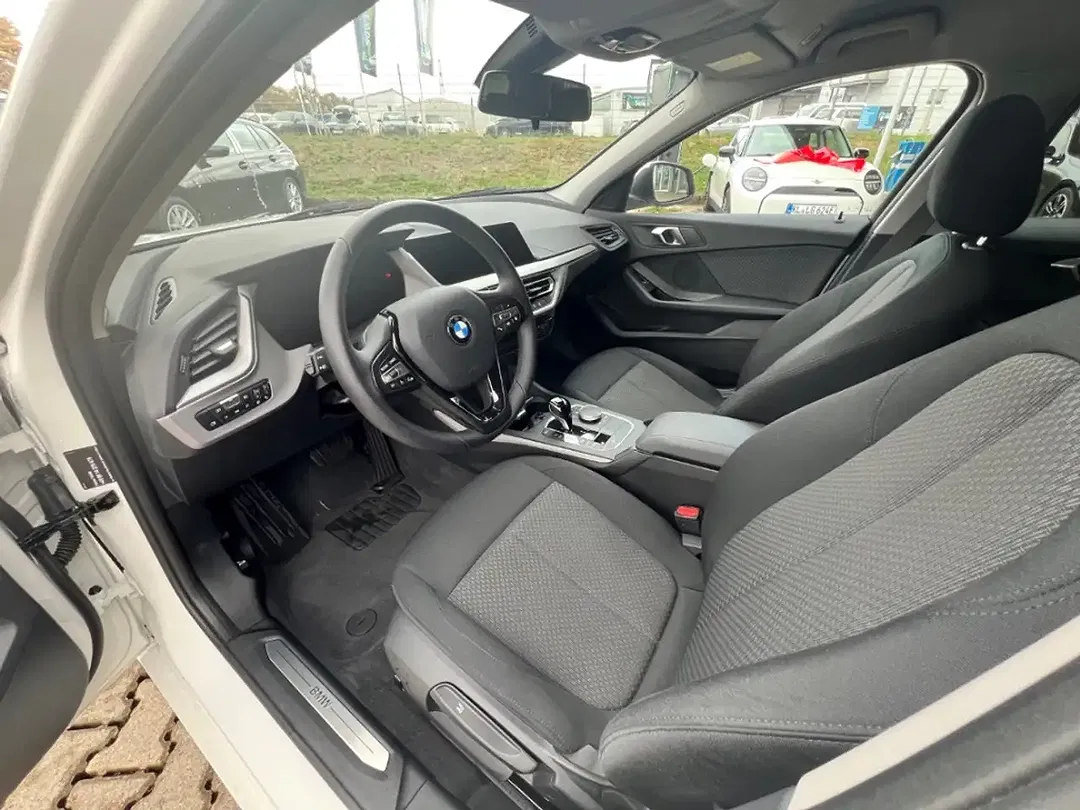 BMW 116 - Thumbnail 9